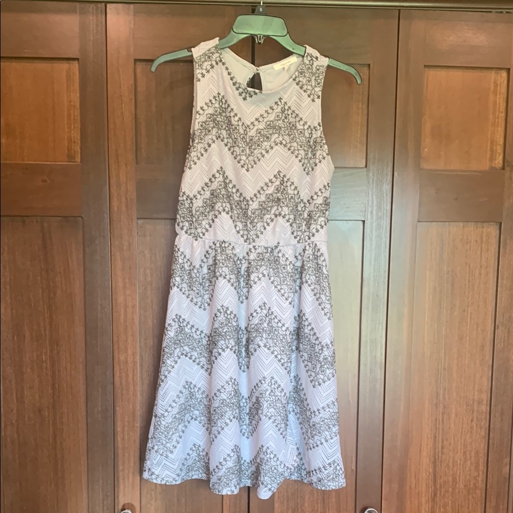 Maurices Gray and White Chevron Dress
